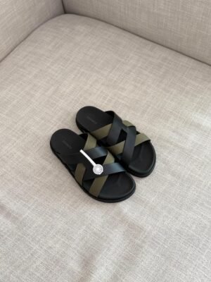 1ec0555d-3ab4-4c38-985f-899d25647d18 Hermes men slippers