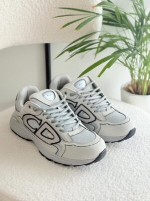 2b2c36b0-ac3e-40a9-b8bb-7e3aa282c7c0 Dior men sneakers