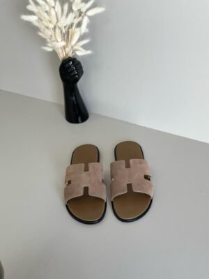 78c3c057-cd74-4252-b685-2d6c65d4126b Hermes men slippers