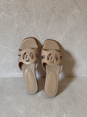 PHOTO-2025-05-26-14-01-09 Louis Vuitton flats