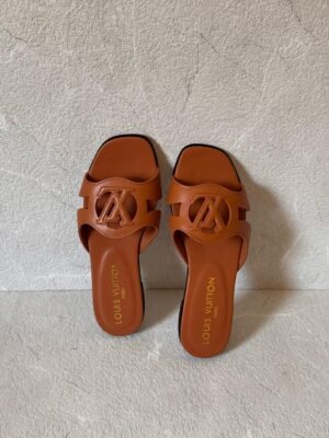 PHOTO-2025-05-26-17-13-24 Louis Vuitton flats