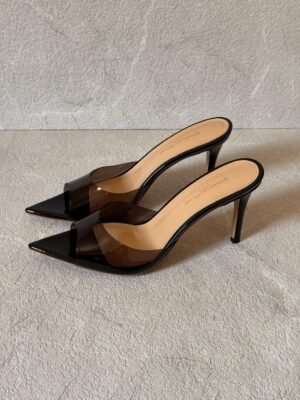 PHOTO-2025-05-28-15-28-30 Gianvito Rossi heels