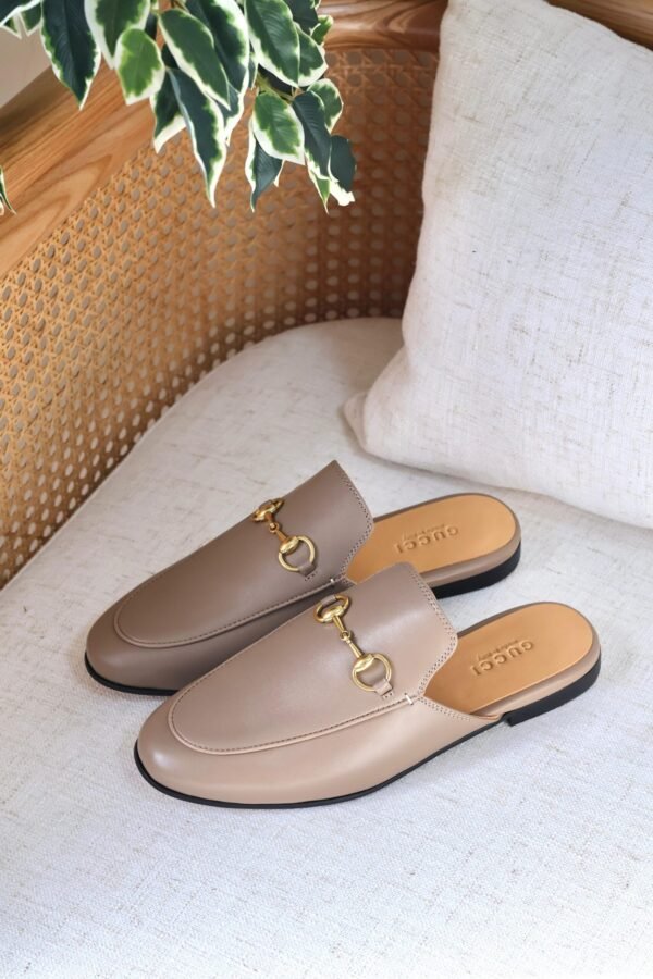 Gucci flats