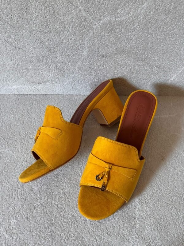 PHOTO-2025-06-22-11-41-52 2 Loro Piana sandals