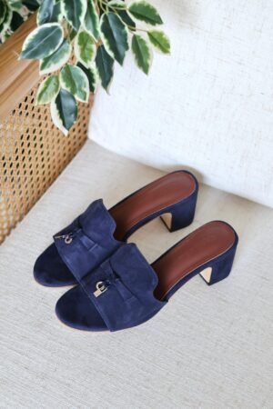 PHOTO-2025-06-24-18-41-39 Loro Piana sandals