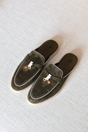 PHOTO-2025-06-30-13-04-40 Loro Piana charm walk