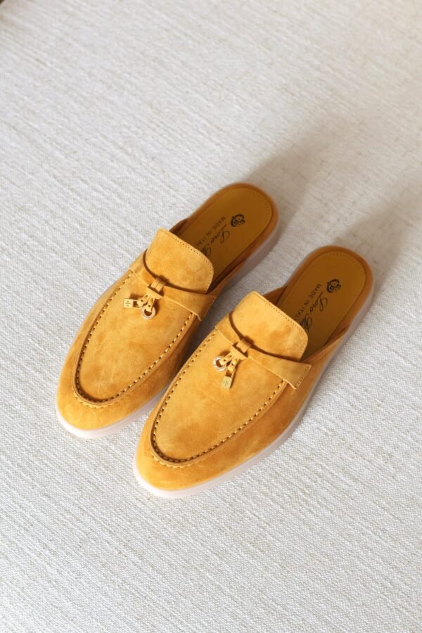 PHOTO-2025-07-01-12-55-40 Loro Piana charm walk