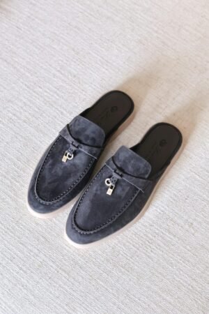 PHOTO-2025-07-01-12-55-48 Loro Piana charm walk