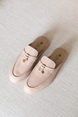 PHOTO-2025-07-01-12-55-50 Loro Piana charm walk