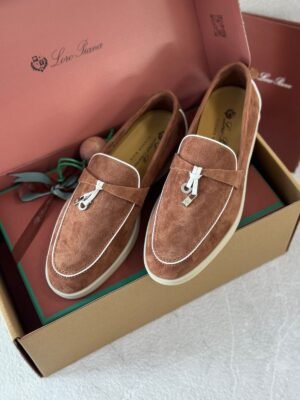 PHOTO-2025-07-20-18-43-43 Loro Piana charm walk