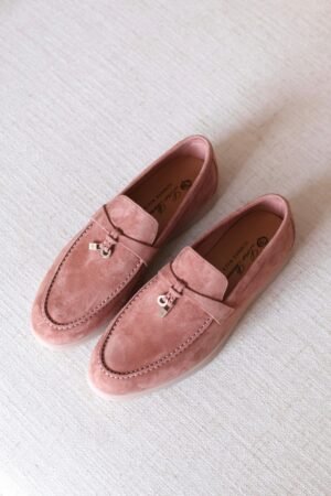 PHOTO-2025-07-24-13-23-27 2 Loro Piana charm walk