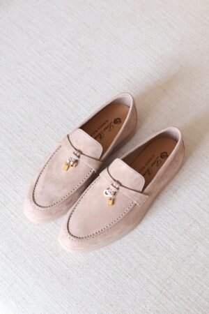 PHOTO-2025-07-24-13-23-27 Loro Piana charm walk