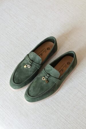 PHOTO-2025-07-24-13-23-29 Loro Piana charm walk