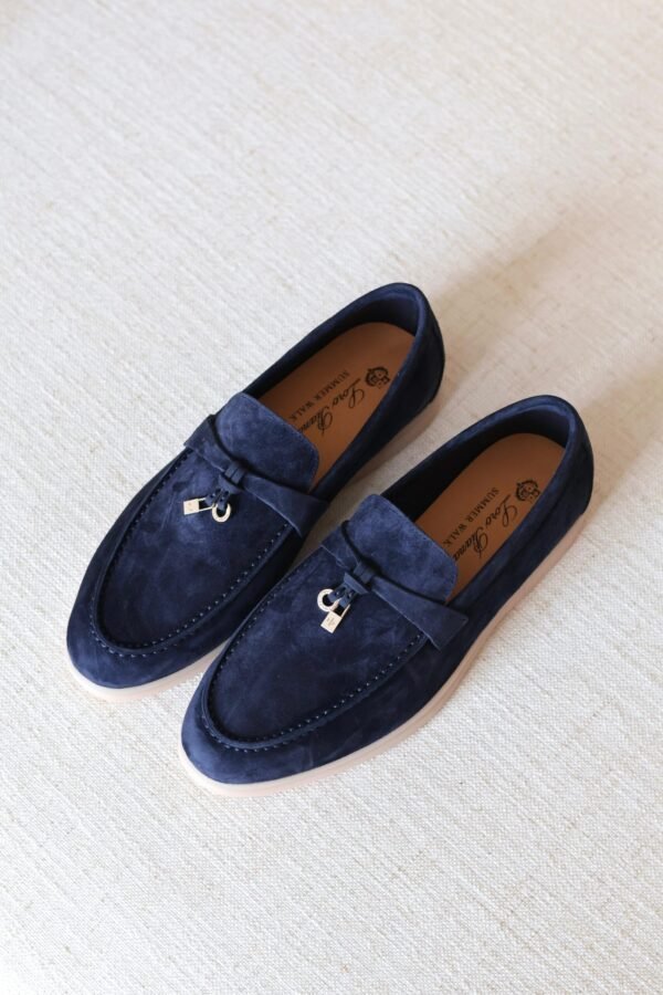 PHOTO-2025-07-24-13-23-33 Loro Piana charm walk