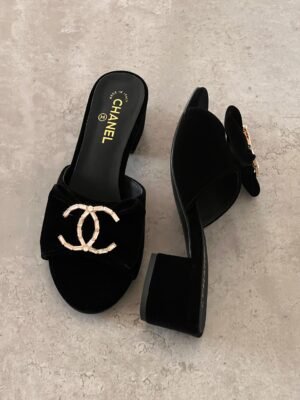 PHOTO-2025-07-30-11-32-28 Chanel heels