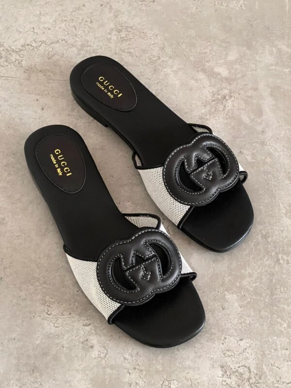 Gucci flats