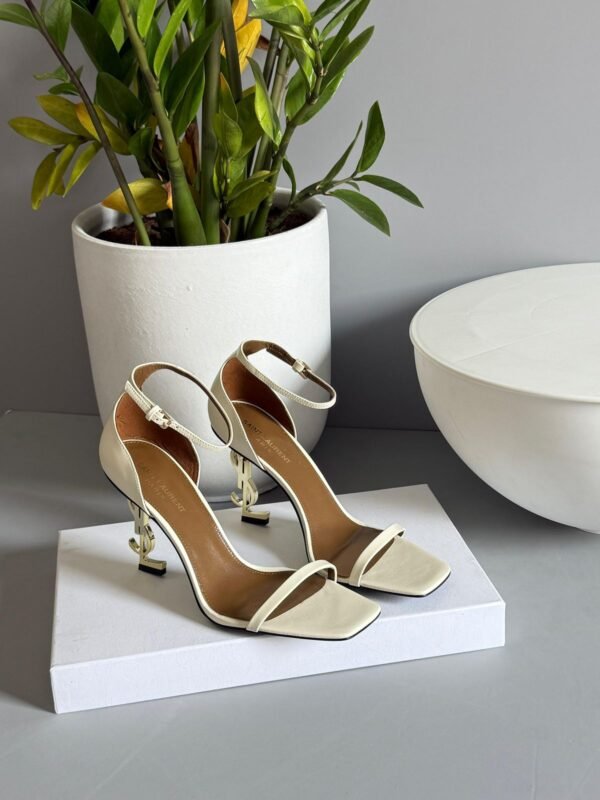 PHOTO-2025-08-24-18-43-13 2 Yves Saint Laurent Heels