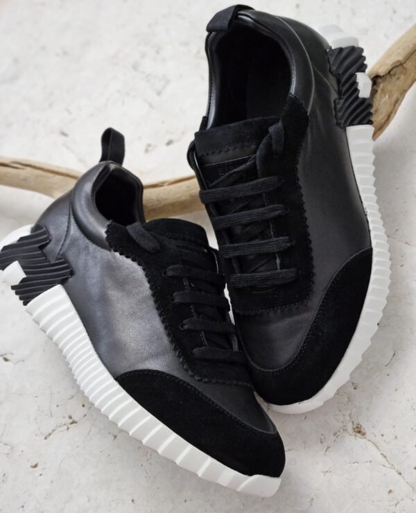 PHOTO-2025-08-25-16-08-45 Hermes Sneakers