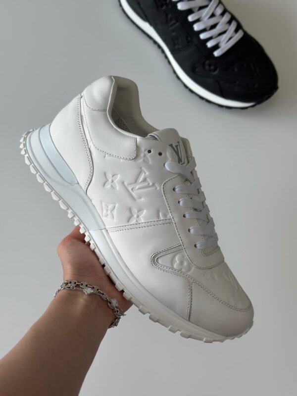 PHOTO-2025-08-26-16-41-37 Louis vuitton Sneakers