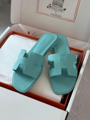 PHOTO-2025-08-27-14-24-56 Hermes Flats