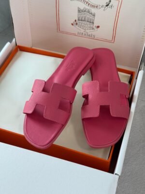 PHOTO-2025-08-29-16-47-22 Hermes Flats