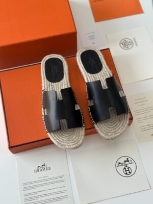 PHOTO-2025-08-29-20-49-59 Hermes Slippers