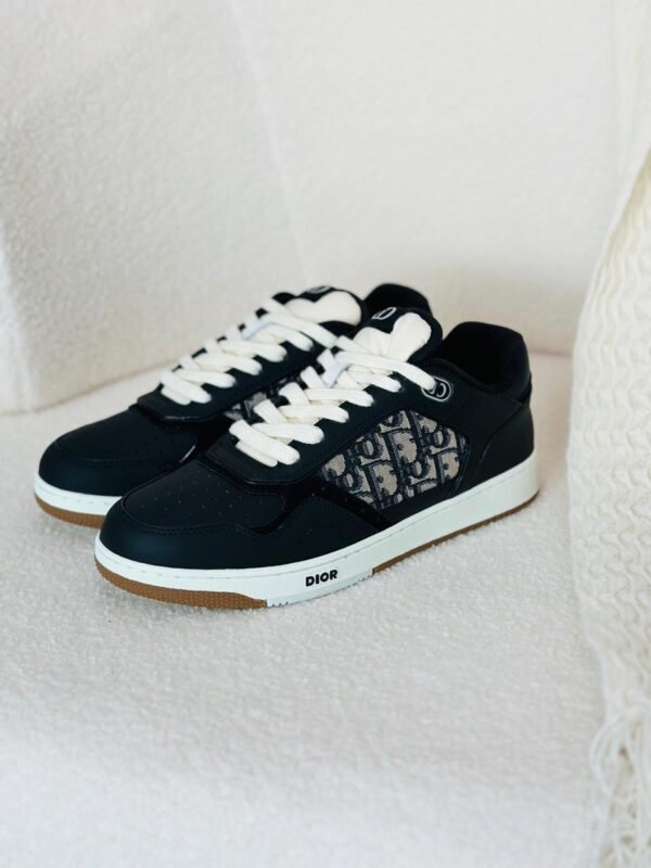 cfb067cc-5b31-46c8-9c34-7832294c23ae Dior men sneakers