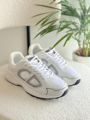 e5f79aa9-41e2-473b-bbe5-da0d2b849eef Dior men sneakers