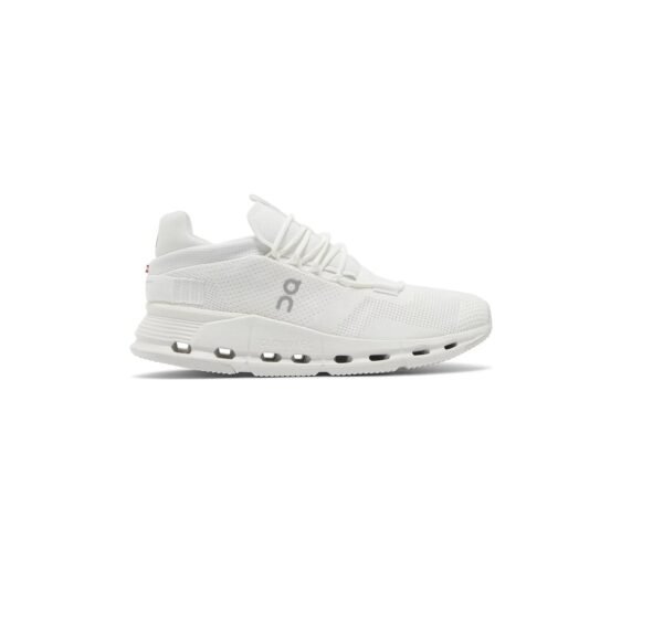On Cloudnova 'Triple White'