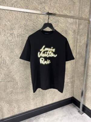 photo_2025-08-27_22-02-32 Louis Vuitton T_shirt