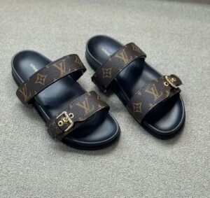 37791085-3185-402e-a1f1-1f7b513bc004 Louis Vuitton Flats