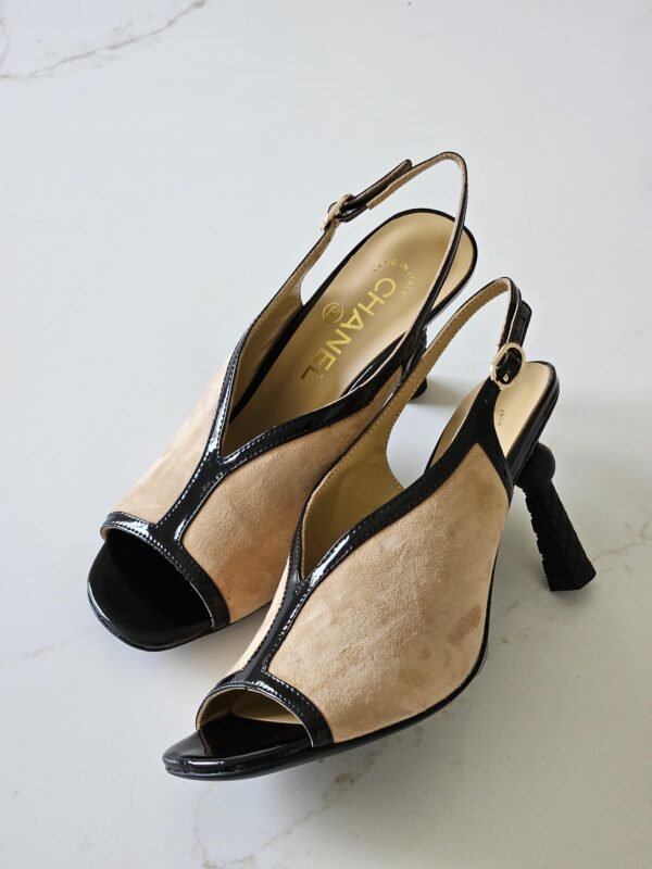 a21ca056-8885-4369-a43f-f64afeda65b3 Chanel Heels