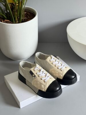 abe471e4-90c6-4c69-aab8-088088f236a1 CHANEL sneakers