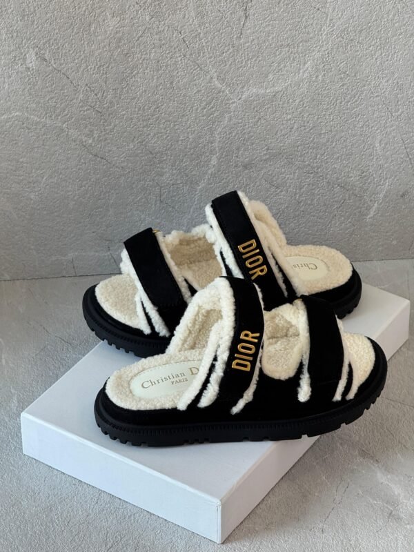 bab69731-eaa1-46a3-a943-f2d844a6478b DIOR Flats