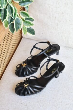 d2495d31-5c23-496b-a656-ee8f7f4a665e Chanel Heels