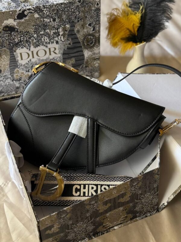 DIOR