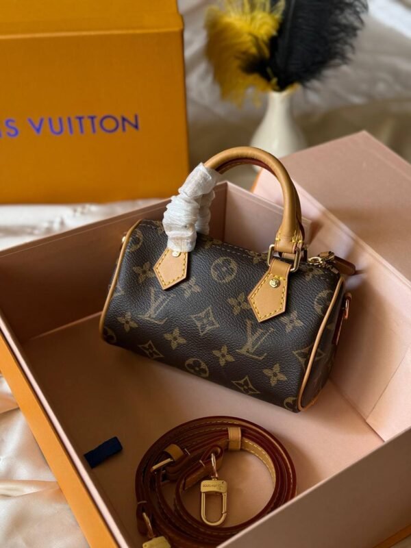 LOUIS VUITTON Bags
